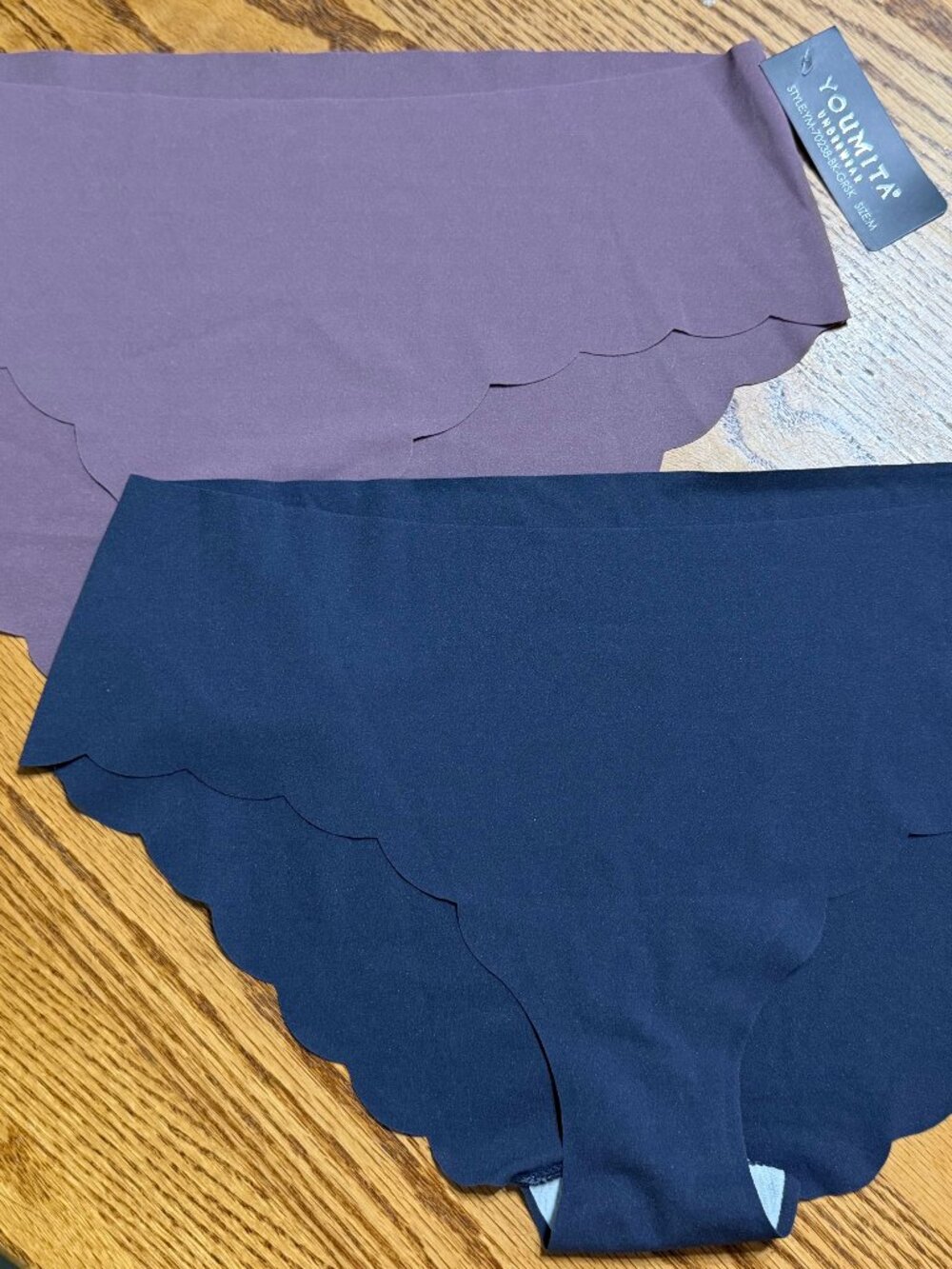 2 Pair Youmita Women’s Scalloped Edge Panties NWT Size Med Dark Gray & Purple